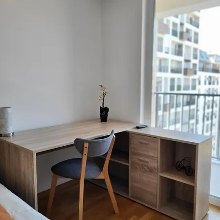 Apartment Sweet Pearl
